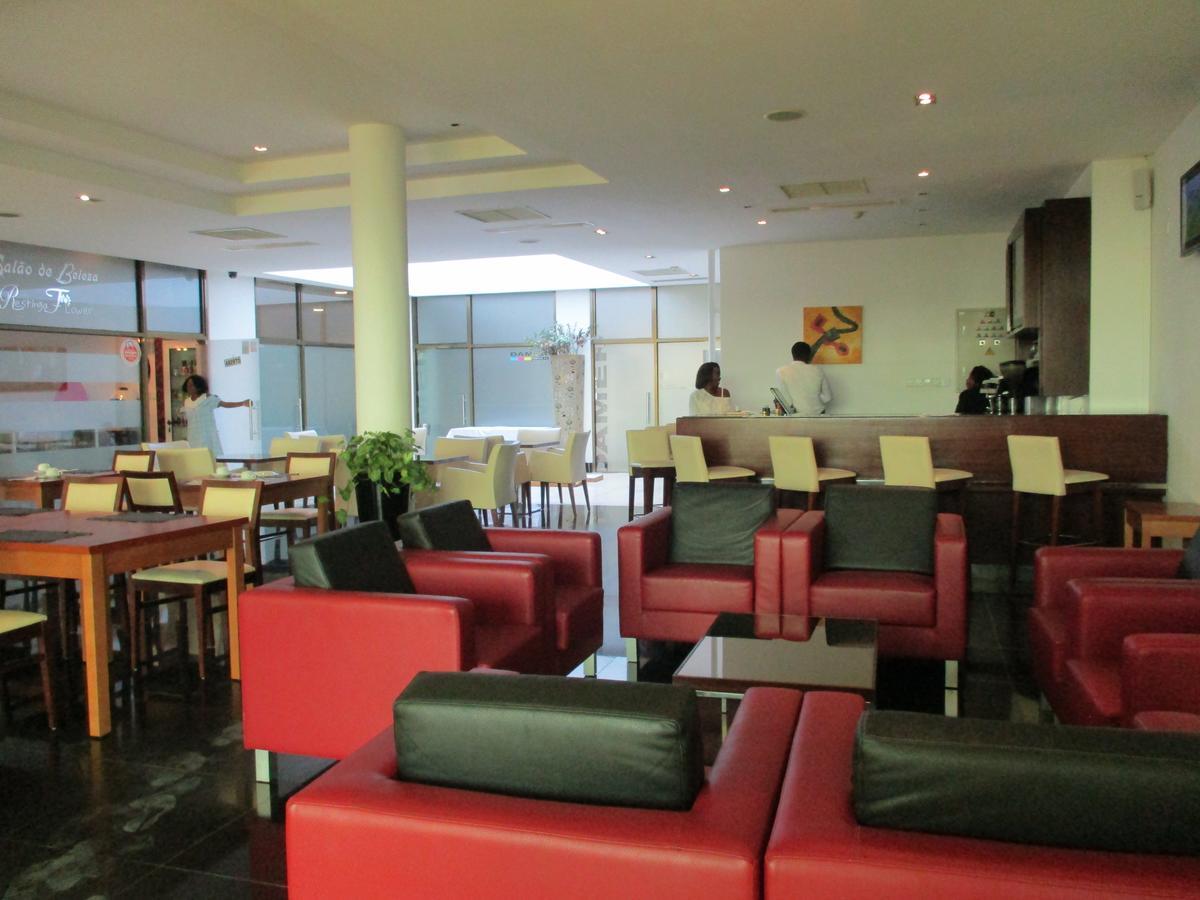 Hotel Restinga Lobito Buitenkant foto
